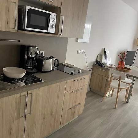 Aparthotel Domitys Les Demoiselles - Résidence Intergénérationnelle