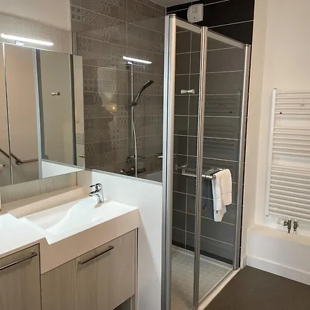 Appart hôtel Domitys Les Demoiselles - Résidence Intergénérationnelle 4*