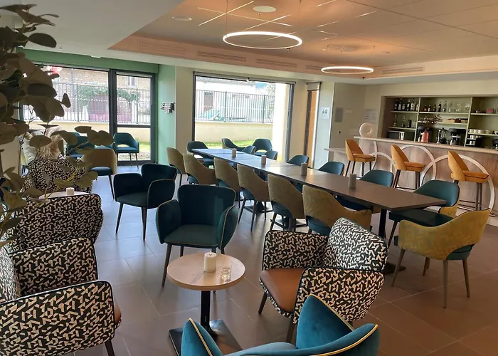 Domitys Les Demoiselles - Intergenerationnelle 公寓式酒店 博讷