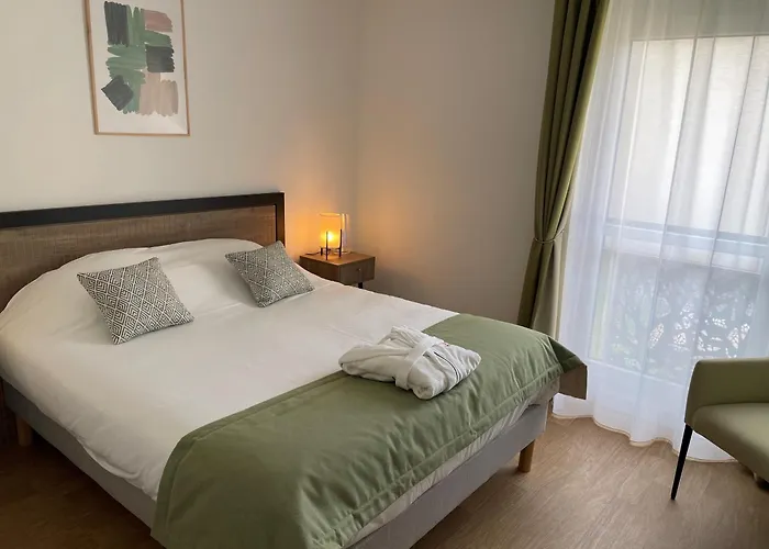 Domitys Les Demoiselles - Intergenerationnelle 博讷