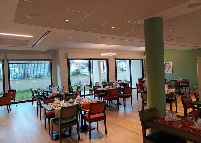 Appart hôtel Domitys Les Demoiselles - Résidence Intergénérationnelle