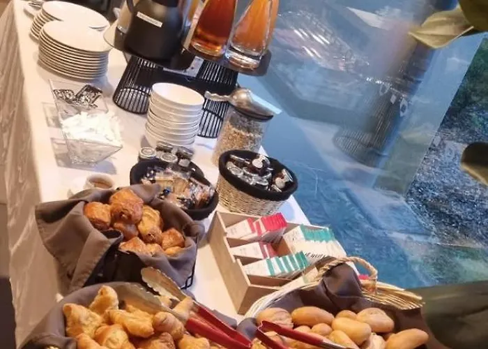 公寓式酒店 Domitys Les Demoiselles - Intergenerationnelle 博讷